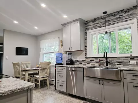 1124 Steinmann St, Dixon, IL 61021 photo 5