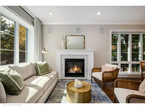 Living - Undisclosed, Chicago, IL 60614 photo 3 of 7