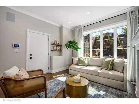 Living - Undisclosed, Chicago, IL 60614 photo 2 of 7