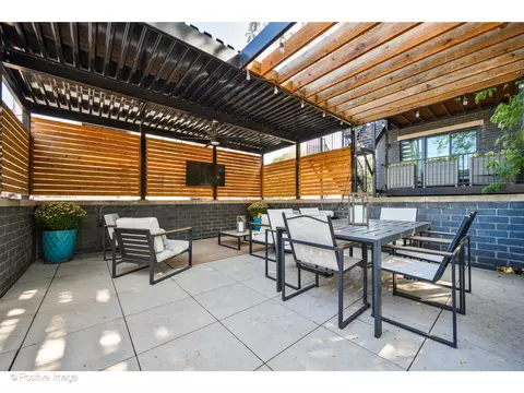 Exterior - Undisclosed, Chicago, IL 60614 photo 3 of 4