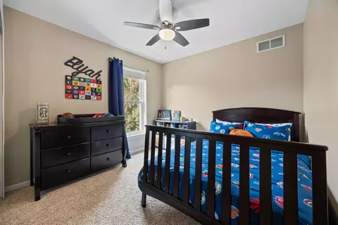 Bedroom - 2915 Spinnaker Dr, Aurora, IL 60503 photo 4 of 6