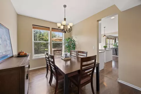 Dining - 2915 Spinnaker Dr, Aurora, IL 60503 photo 1 of 2
