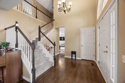Entry Way - 2915 Spinnaker Dr, Aurora, IL 60503 photo 1 of 1