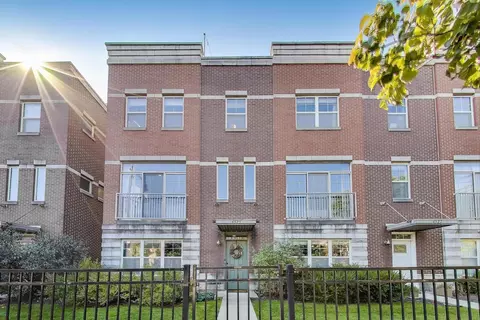 4525 W Irving Park Rd, Chicago, IL 60641