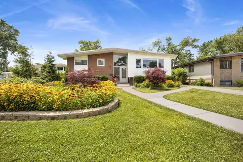 316 Nellie Ct, Glenview, IL 60025