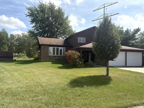 495 Trotter Dr, Coal City, IL 60416