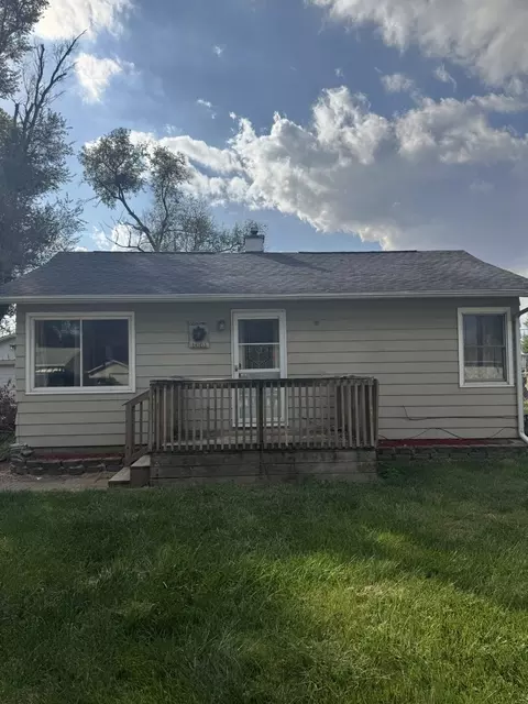 1005 Oak Ave, Sterling, IL 61081