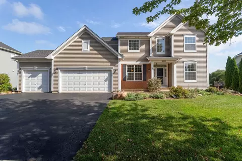 3835 Parsons Rd, Carpentersville, IL 60110