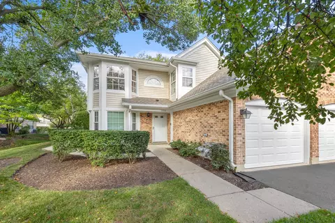 2868 Belle Ln, Schaumburg, IL 60193