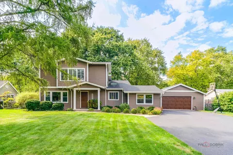 30408 N Oak Grove Ave, Libertyville, IL 60048