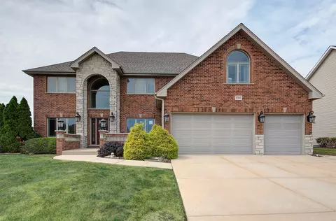21340 Somerset St, Shorewood, IL 60404