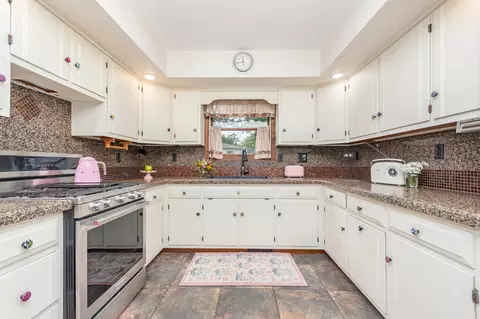 Kitchen - 3800 Amber Ct, Plainfield, IL 60586 photo 1 of 1