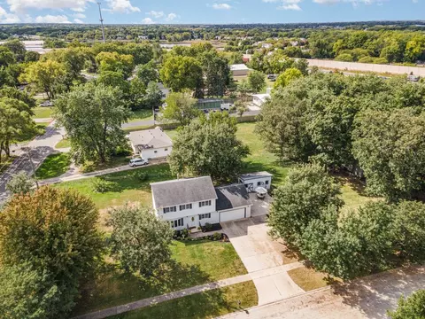 View/Area - 3800 Amber Ct, Plainfield, IL 60586 photo 2 of 9