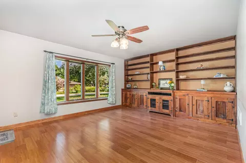 Living - 3800 Amber Ct, Plainfield, IL 60586 photo 1 of 2