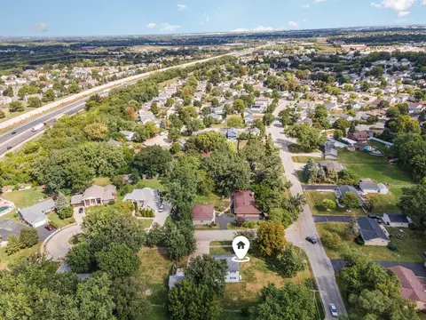 View/Area - 3800 Amber Ct, Plainfield, IL 60586 photo 7 of 9