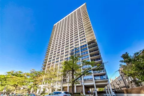 88 W Schiller St #305L, Chicago, IL 60610