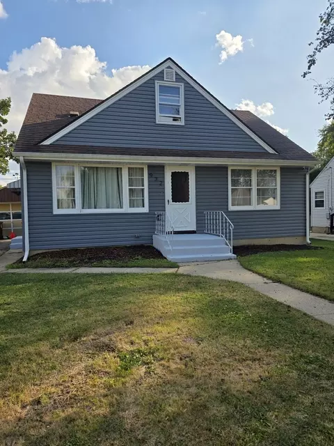932 W 5th St, Belvidere, IL 61008