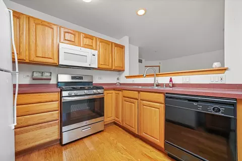 Kitchen - 20862 W Torrey Pines Ln #2B, Plainfield, IL 60544 photo 2 of 2