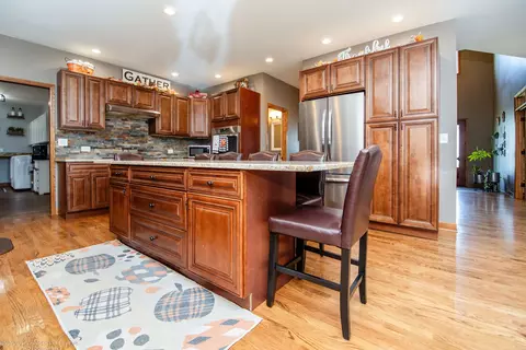 Kitchen - 27243 S 88th Ave, Monee, IL 60449 photo 2 of 8