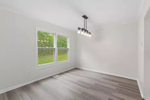 2254 Blacksmith Dr, Wheaton, IL 60189 photo 6