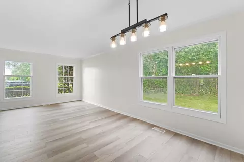 2254 Blacksmith Dr, Wheaton, IL 60189 photo 7