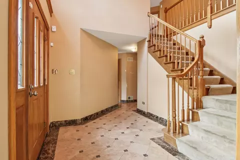 Entry Way - 2450 Saint Andrews Dr, Olympia Fields, IL 60461 photo 1 of 2