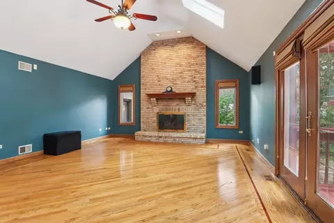 Living - 2450 Saint Andrews Dr, Olympia Fields, IL 60461 photo 2 of 10