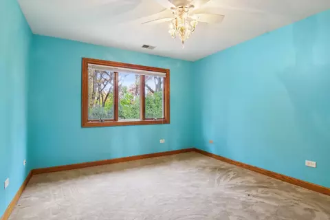 Bedroom - 2450 Saint Andrews Dr, Olympia Fields, IL 60461 photo 4 of 11