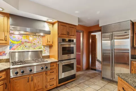 Kitchen - 2450 Saint Andrews Dr, Olympia Fields, IL 60461 photo 7 of 7