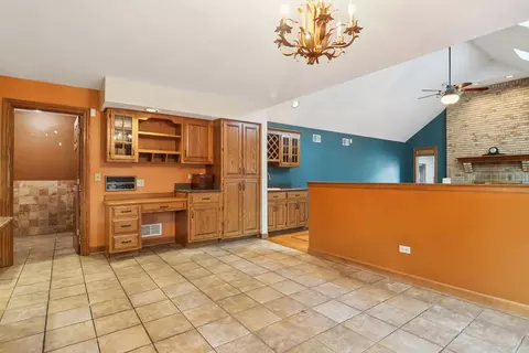 Other - 2450 Saint Andrews Dr, Olympia Fields, IL 60461 photo 3 of 17