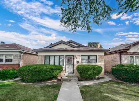 4537 Warsaw Ave, Lyons, IL 60534