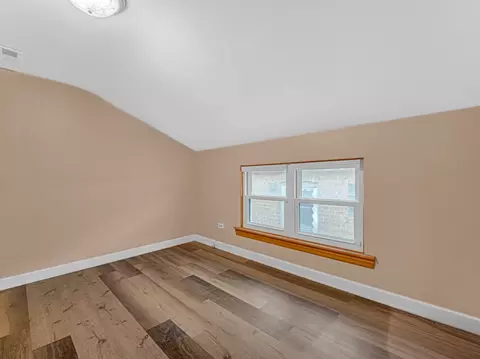 Bedroom - 4537 Warsaw Ave, Lyons, IL 60534 photo 2 of 2