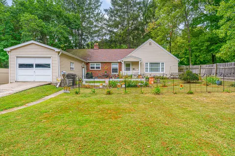 1 Keokuk St, Lincoln, IL 62656