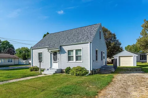 415 W Center St, Sandwich, IL 60548