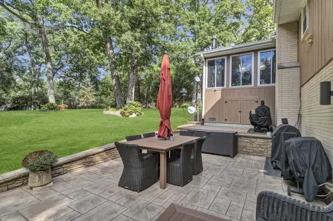 Exterior - 512 N Forest Dr, Addison, IL 60101 photo 10 of 18