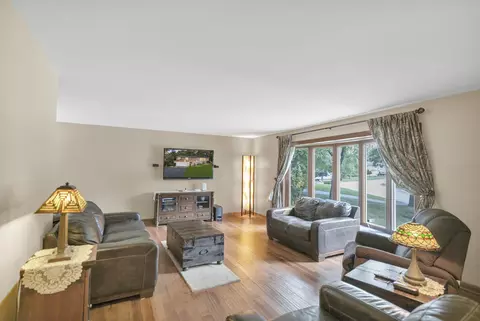 Living - 512 N Forest Dr, Addison, IL 60101 photo 1 of 4
