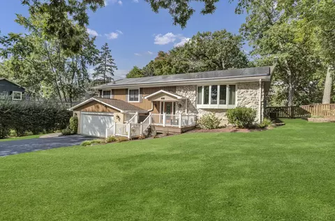 Exterior - 512 N Forest Dr, Addison, IL 60101 photo 2 of 18