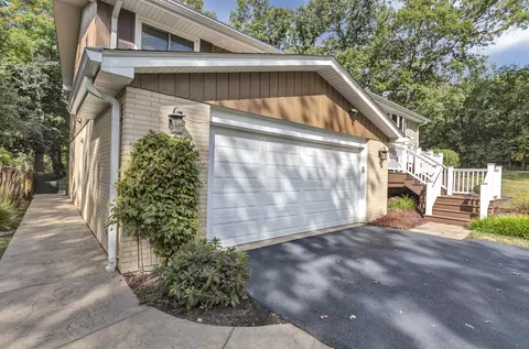 Exterior - 512 N Forest Dr, Addison, IL 60101 photo 5 of 18