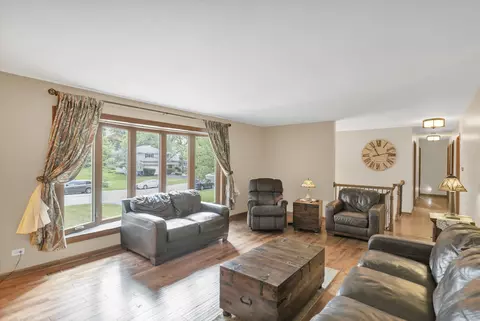 Other - 512 N Forest Dr, Addison, IL 60101 photo 2 of 9