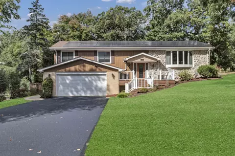 Exterior - 512 N Forest Dr, Addison, IL 60101 photo 4 of 18