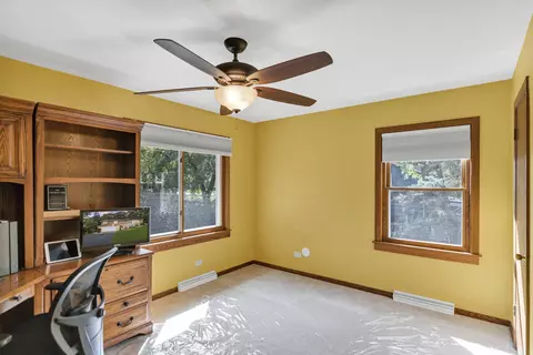 Bedroom - 512 N Forest Dr, Addison, IL 60101 photo 7 of 9