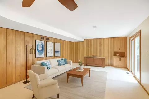 Living - 512 N Forest Dr, Addison, IL 60101 photo 3 of 4