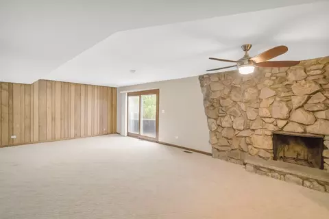Living - 512 N Forest Dr, Addison, IL 60101 photo 4 of 4