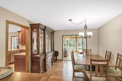 Dining - 512 N Forest Dr, Addison, IL 60101 photo 2 of 2