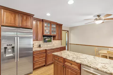 Kitchen - 512 N Forest Dr, Addison, IL 60101 photo 4 of 7