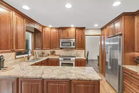 Kitchen - 512 N Forest Dr, Addison, IL 60101 photo 2 of 7