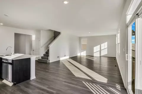 Living - 1290 Tiger Lily Dr, Bartlett, IL 60103 photo 1 of 5