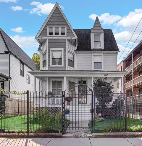 2019 E 72nd Pl, Chicago, IL 60649