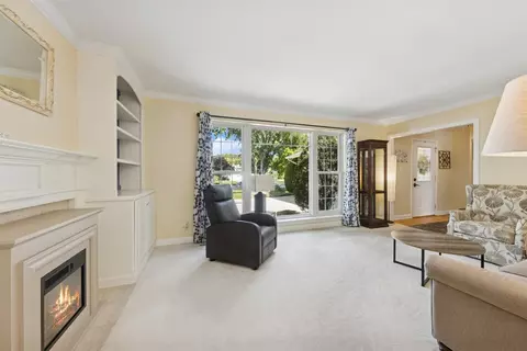 Living - 1260 Windsor Dr, Wheaton, IL 60189 photo 1 of 3