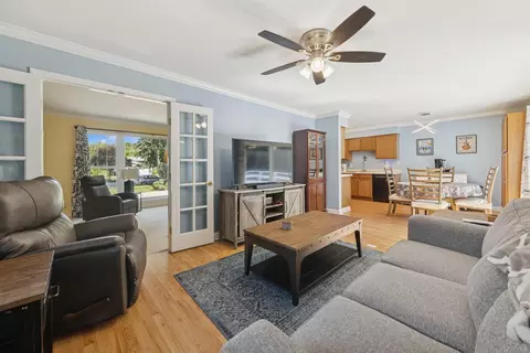 Living - 1260 Windsor Dr, Wheaton, IL 60189 photo 3 of 3